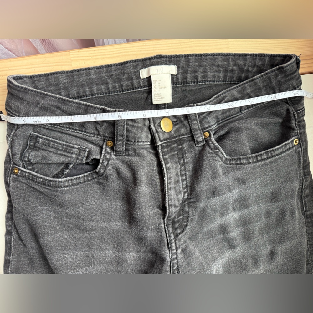 H&M Black Women Skinny Jeans size 6 - Picture 3 of 3